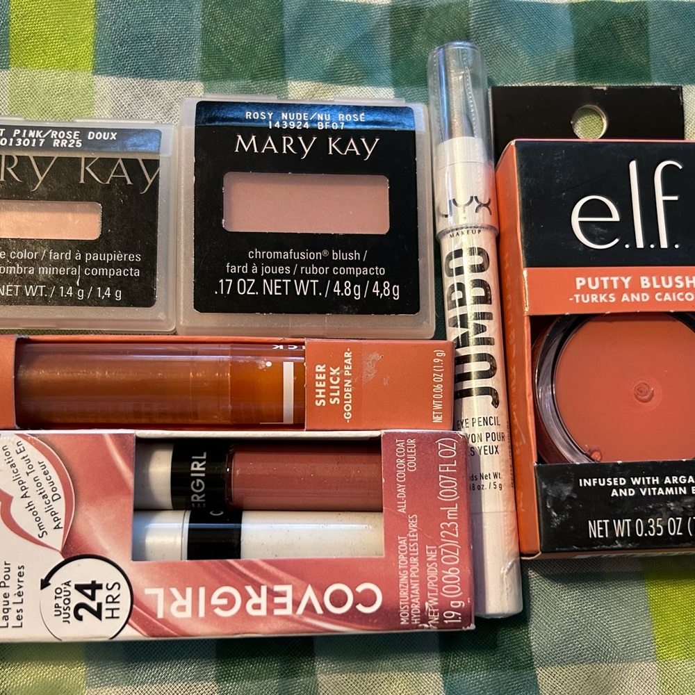 Makeup bundle